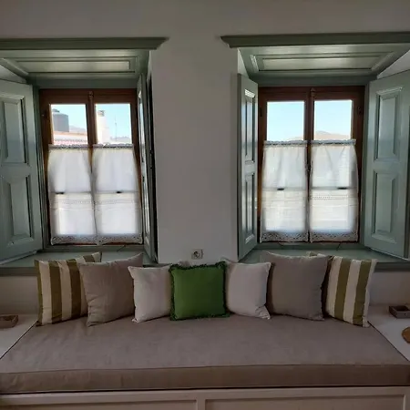 Chrissa's Loft Apartman *